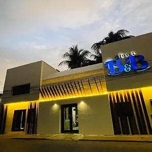- 5th Avenue פלאייה דל כרמן
